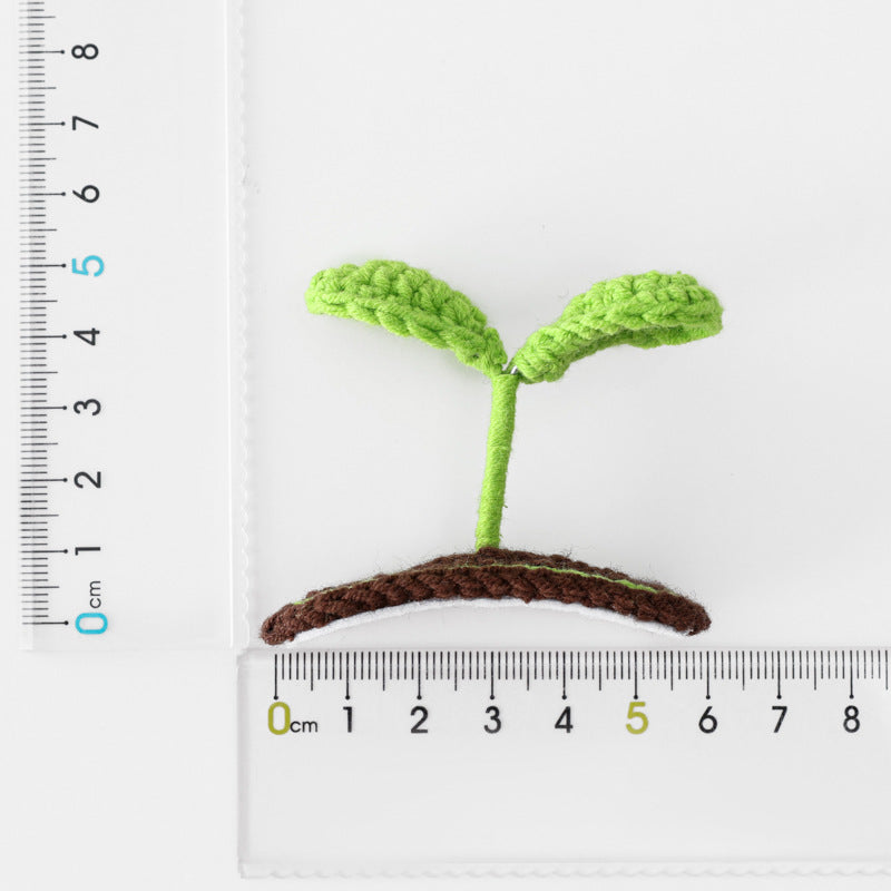 Crochet bud hairclip with measurement guide, approximately 4by 6 centimeters